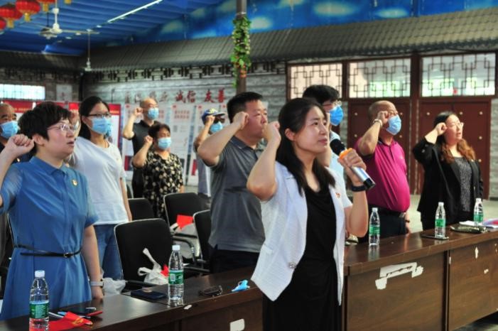 大兴区融媒体中心多措并举助力“双百双千”共建村开展党史学习教育2