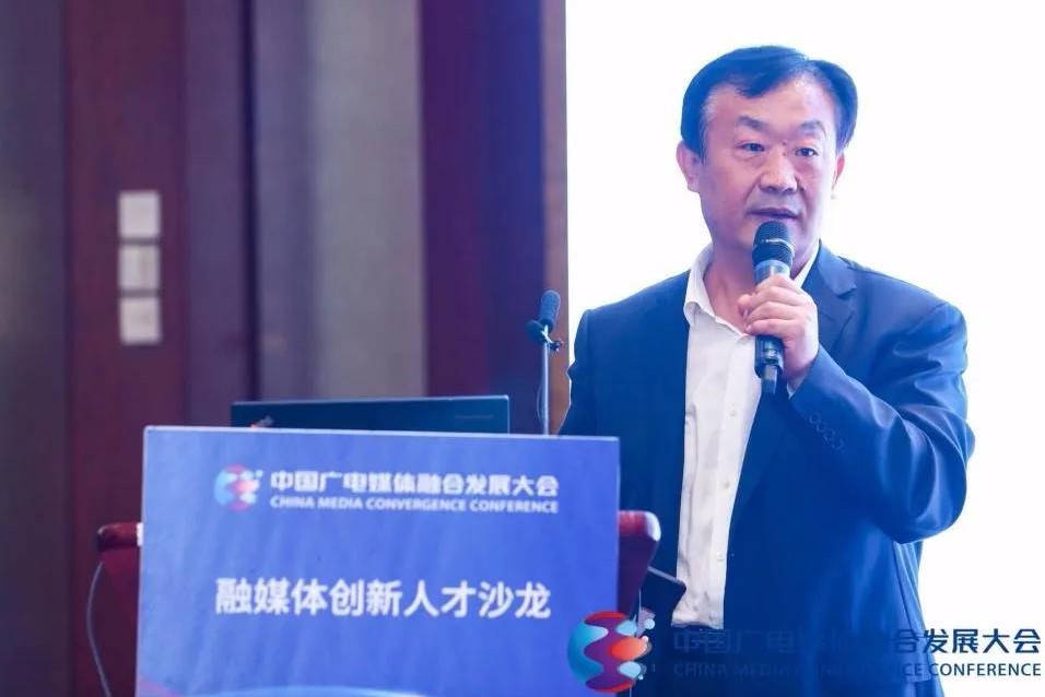 河北大学新闻学院院长、教授韩立新